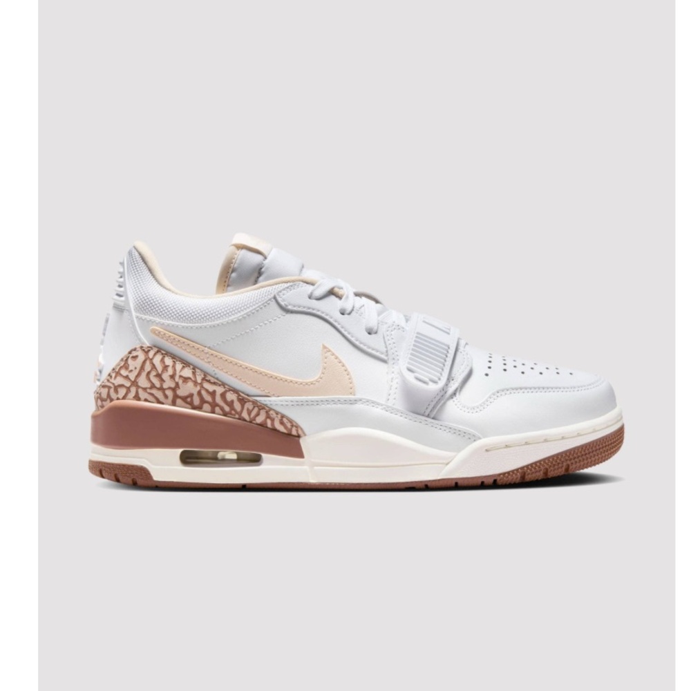 Women's Jordan Legacy 312 Low-White/Lt. Brown Sneakers-Size 8.5 NIB🤎